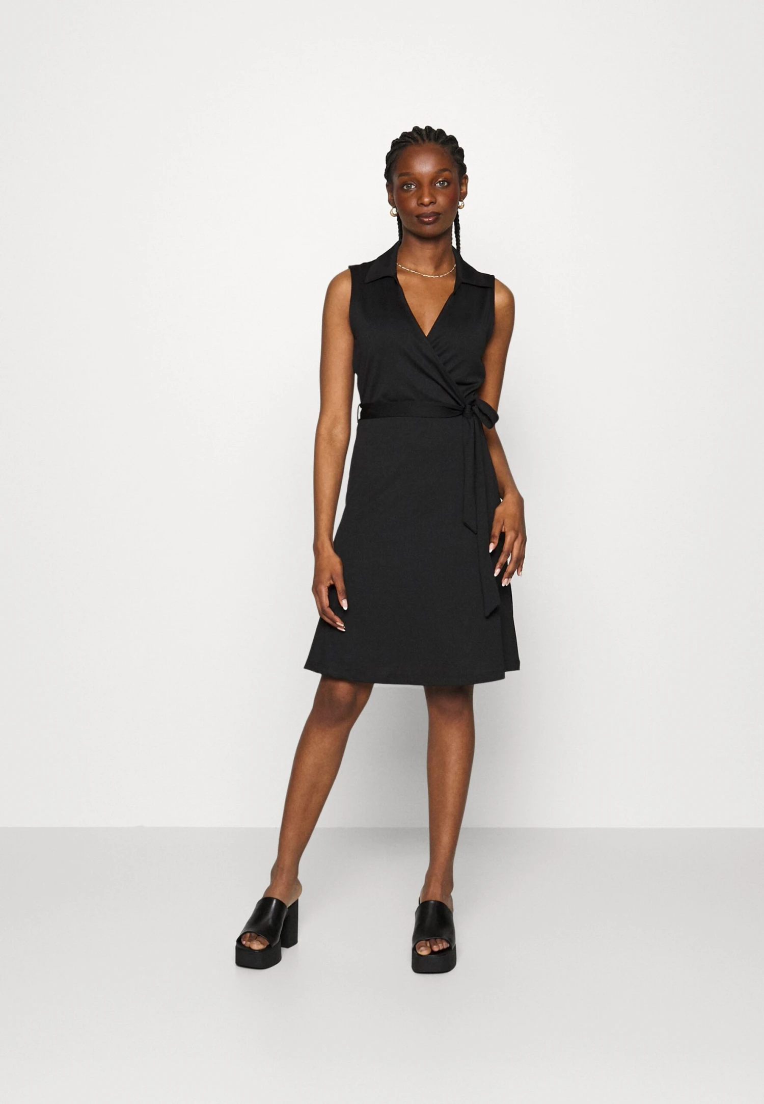 Vestito Di MaglinaBlack Donna Vestiti ANI21C04H-Q11 4 Vestito Di MaglinaBlack Donna Vestiti ANI21C04H-Q11 - immagine 2