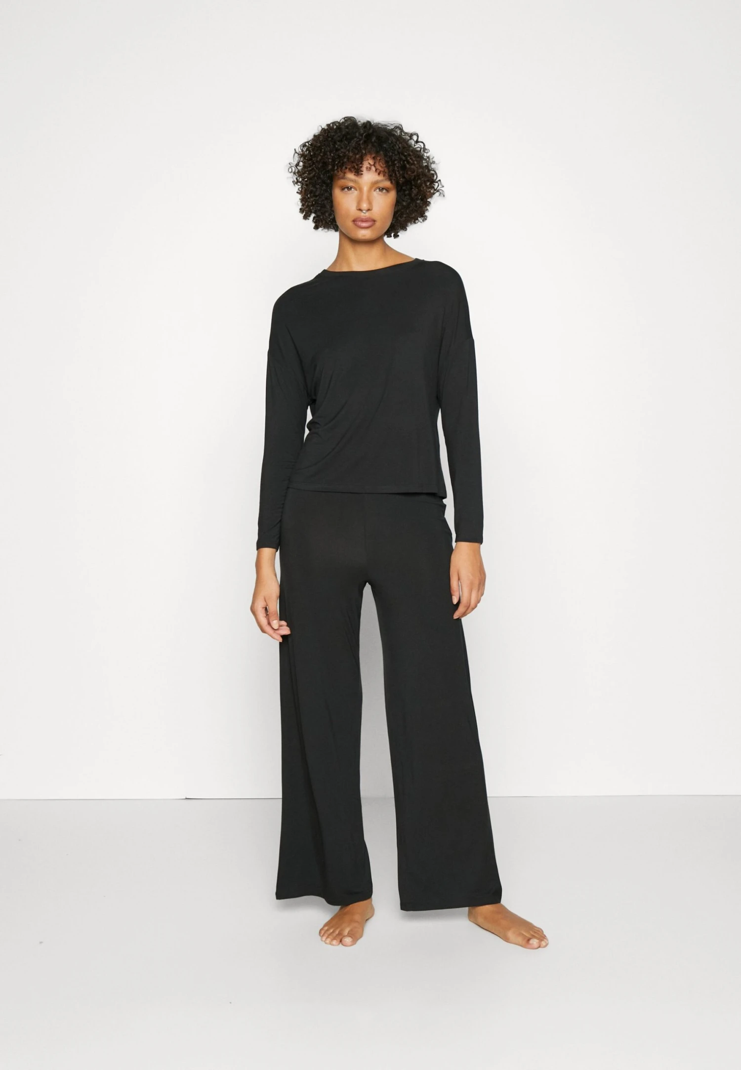 Anna Field Wide Leg - Pigiama - Black 4 Anna Field Wide Leg - Pigiama - Black - immagine 2