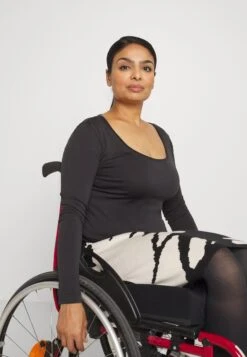 Anna Field Maglietta A Manica LungaBlack Donna T-shirt E Top AN621D146-Q11 12 Anna Field Maglietta A Manica LungaBlack Donna T-shirt E Top AN621D146-Q11 -Anna Field 5c010988ec324294a7dd5b9af0f0fdab