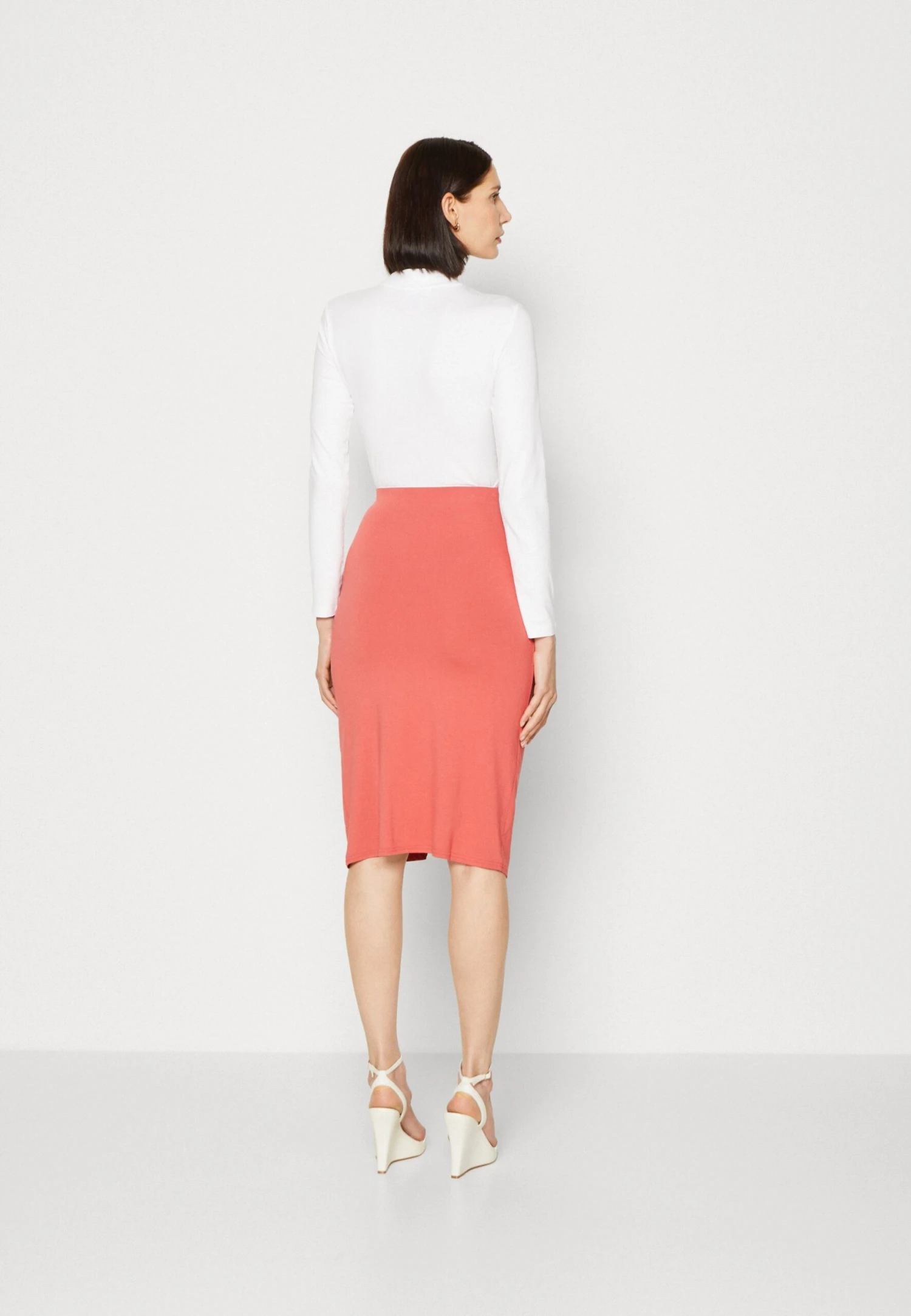 Anna Field Front Knot Midi Skirt - Gonna A Tubino - Red 5 Anna Field Front Knot Midi Skirt - Gonna A Tubino - Red - immagine 3