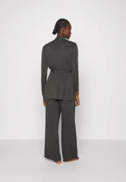 Anna Field PigiamaDark Grey Donna Intimo Notte E Loungewear AN681P059-C12 10 Anna Field PigiamaDark Grey Donna Intimo Notte E Loungewear AN681P059-C12 -Anna Field 7c1fe65fea8a4d929e296f991dd5559f