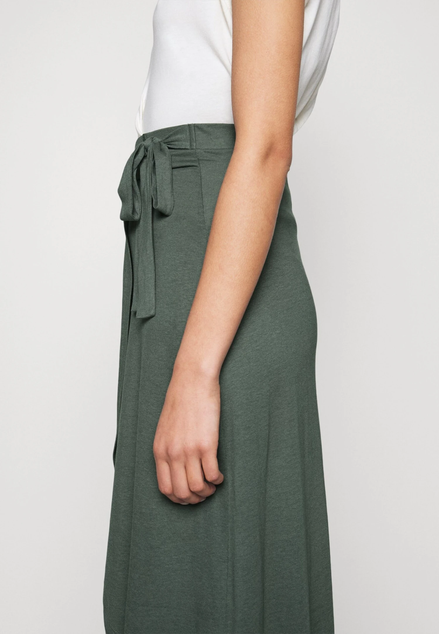 Anna Field Basic Wrap Over Midi Skirt Gonna A CampanaLight Green Donna Gonne AN621B0B1-M11 7 Anna Field Basic Wrap Over Midi Skirt Gonna A CampanaLight Green Donna Gonne AN621B0B1-M11 - immagine 5
