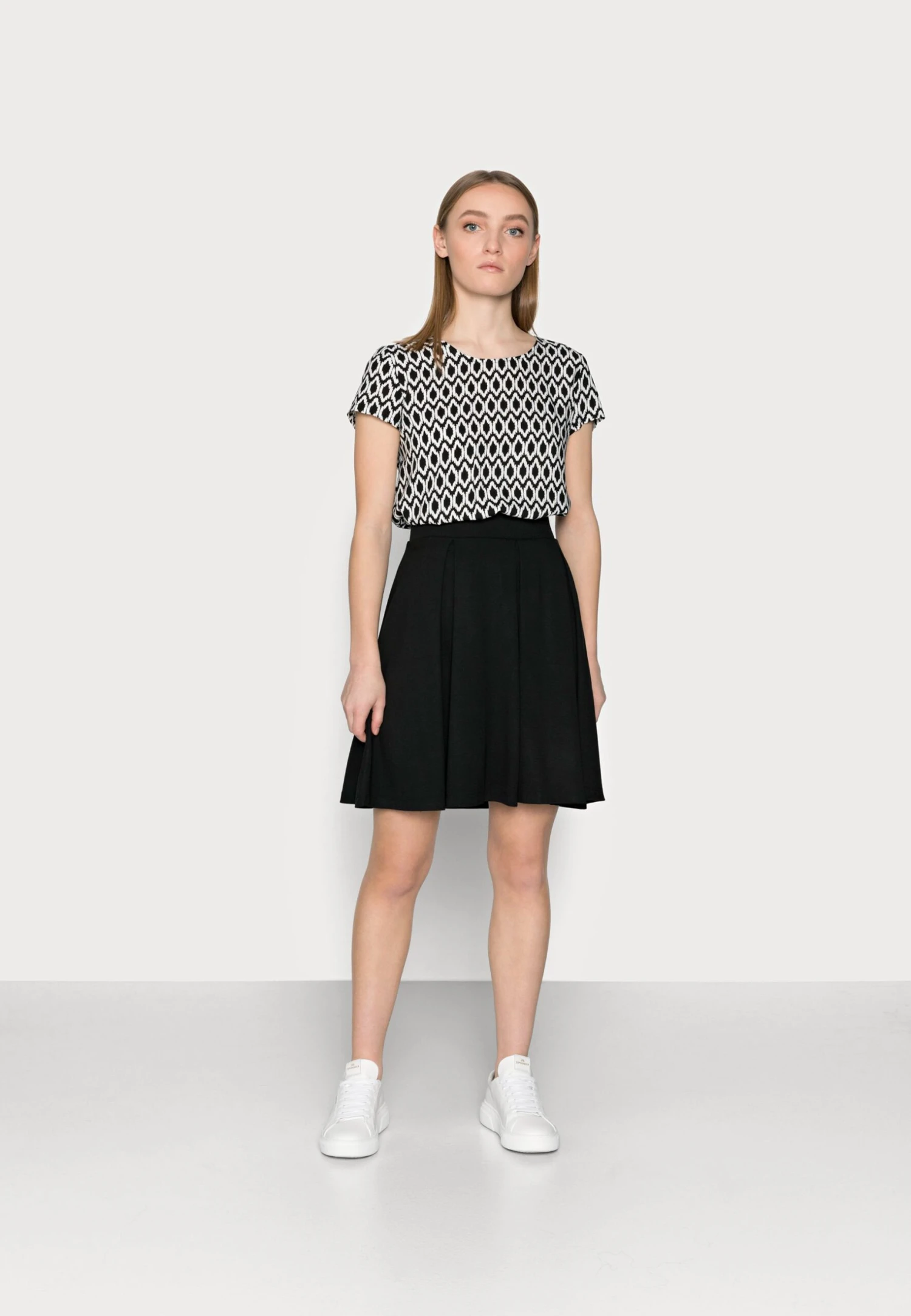 Gonna A CampanaBlack Donna Gonne ANI21B00P-Q11 4 Gonna A CampanaBlack Donna Gonne ANI21B00P-Q11 - immagine 2