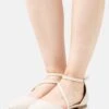 Ballerine Con CinturinoOff-White Donna Ballerine ANJ11A01J-A11