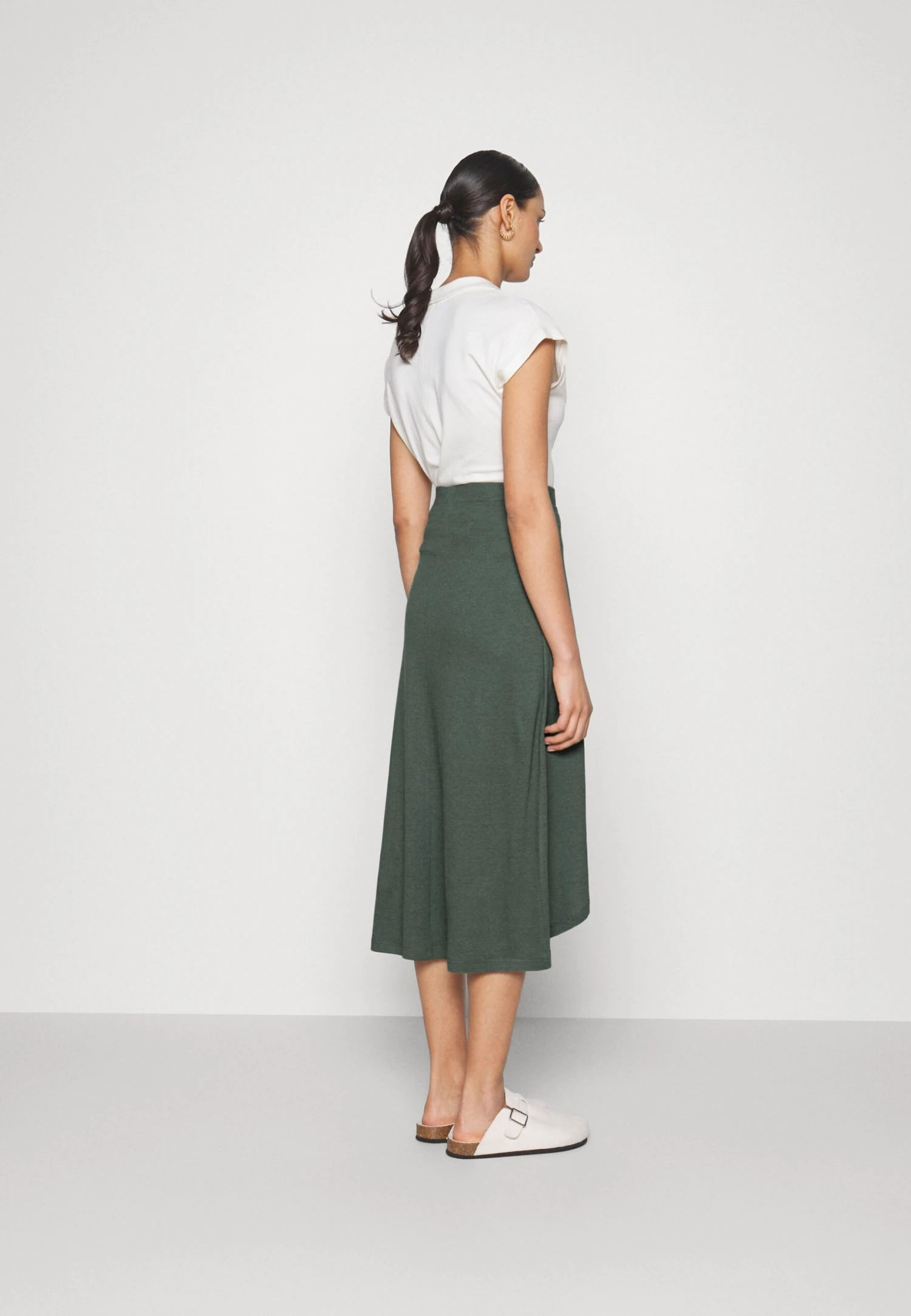 Anna Field Basic Wrap Over Midi Skirt Gonna A CampanaLight Green Donna Gonne AN621B0B1-M11 5 Anna Field Basic Wrap Over Midi Skirt Gonna A CampanaLight Green Donna Gonne AN621B0B1-M11 - immagine 3